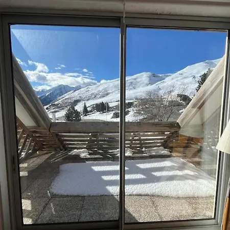 Situe A La Gela Le Plan (Hautes-Pyrenees)